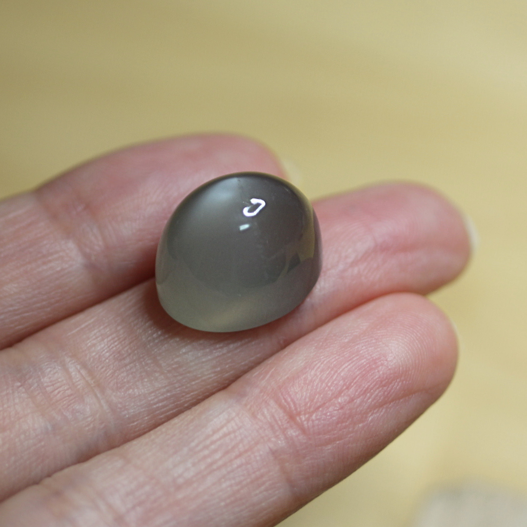 Snow Gray Moonstone -25.5ct-