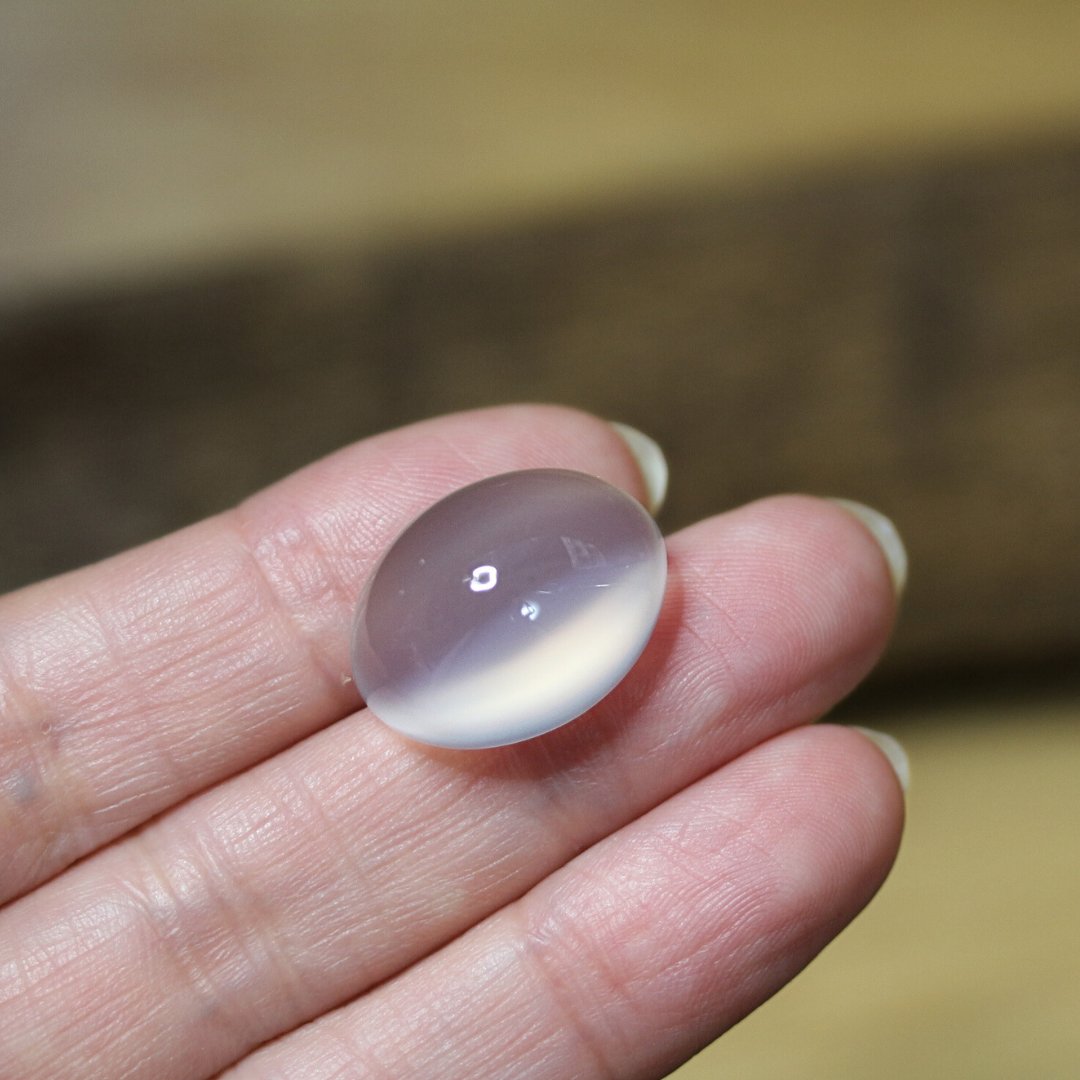 Snow White Moonstone　-22.0ct-